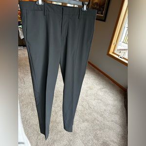 Men’s gray dress pants, Dockers, size 36 34. No damage-perfect condition.